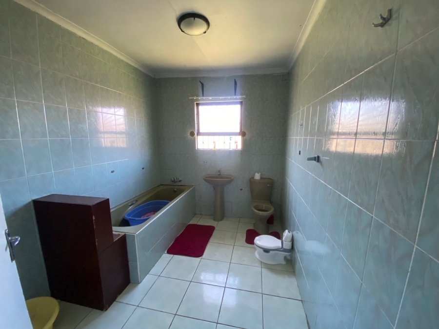 4 Bedroom Property for Sale in Rowallan Park Eastern Cape